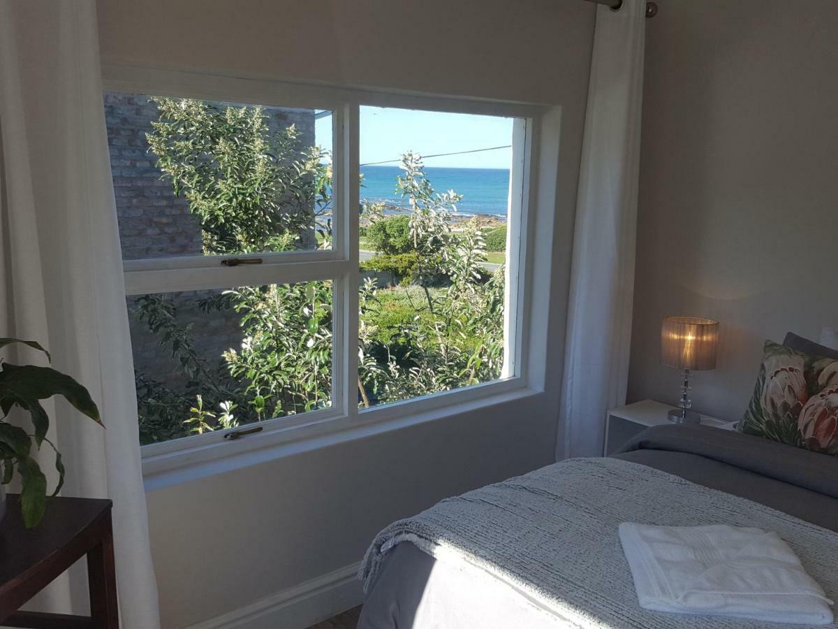 Breeze In Vila Agulhas Exterior foto
